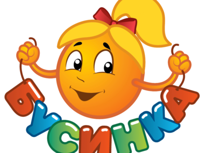 Весёлый смайлик держит в руках разноцветные бусинки со словом Бусинка