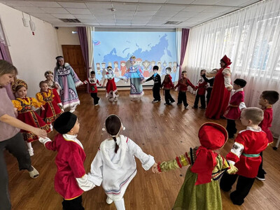 Дружный хоровод