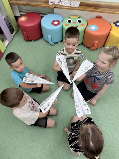 Игровое упражнение "Самолёт эмоций"